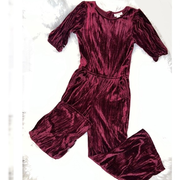 ✨❤️ZARA* Velvet Romper- button closure in back 7/8 ❤️✨ - Picture 1 of 3